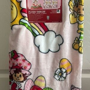 Strawberry Shortcake Plush Throw Blanket